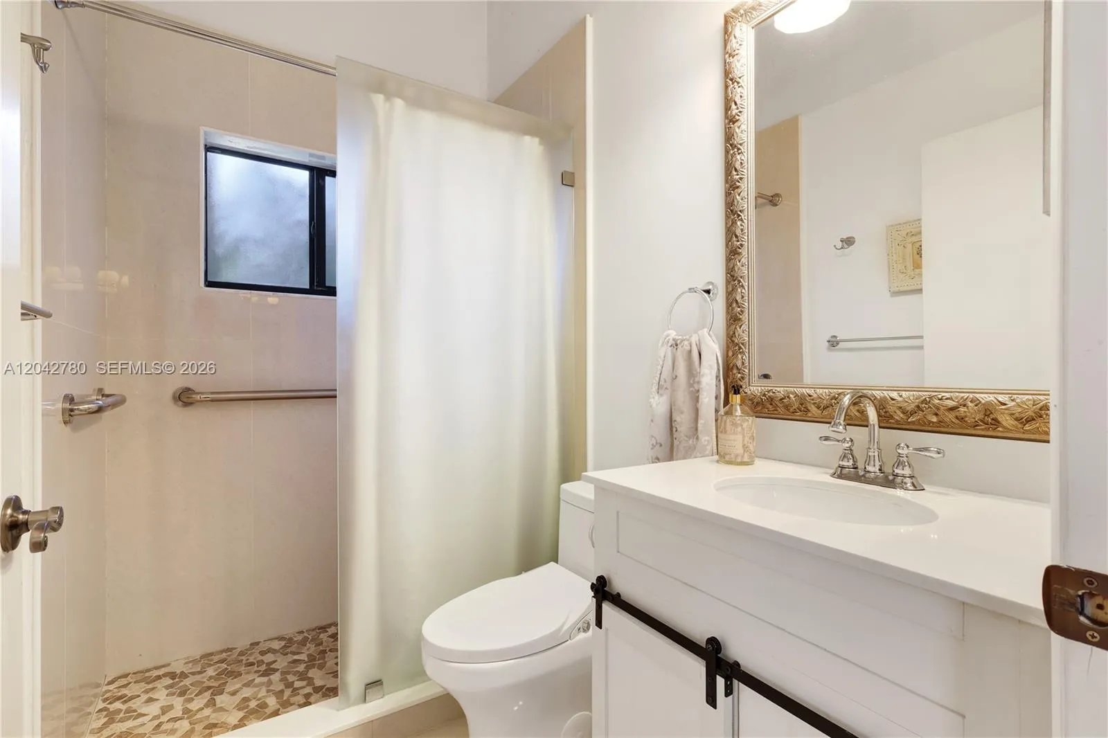 2nd Bathroom