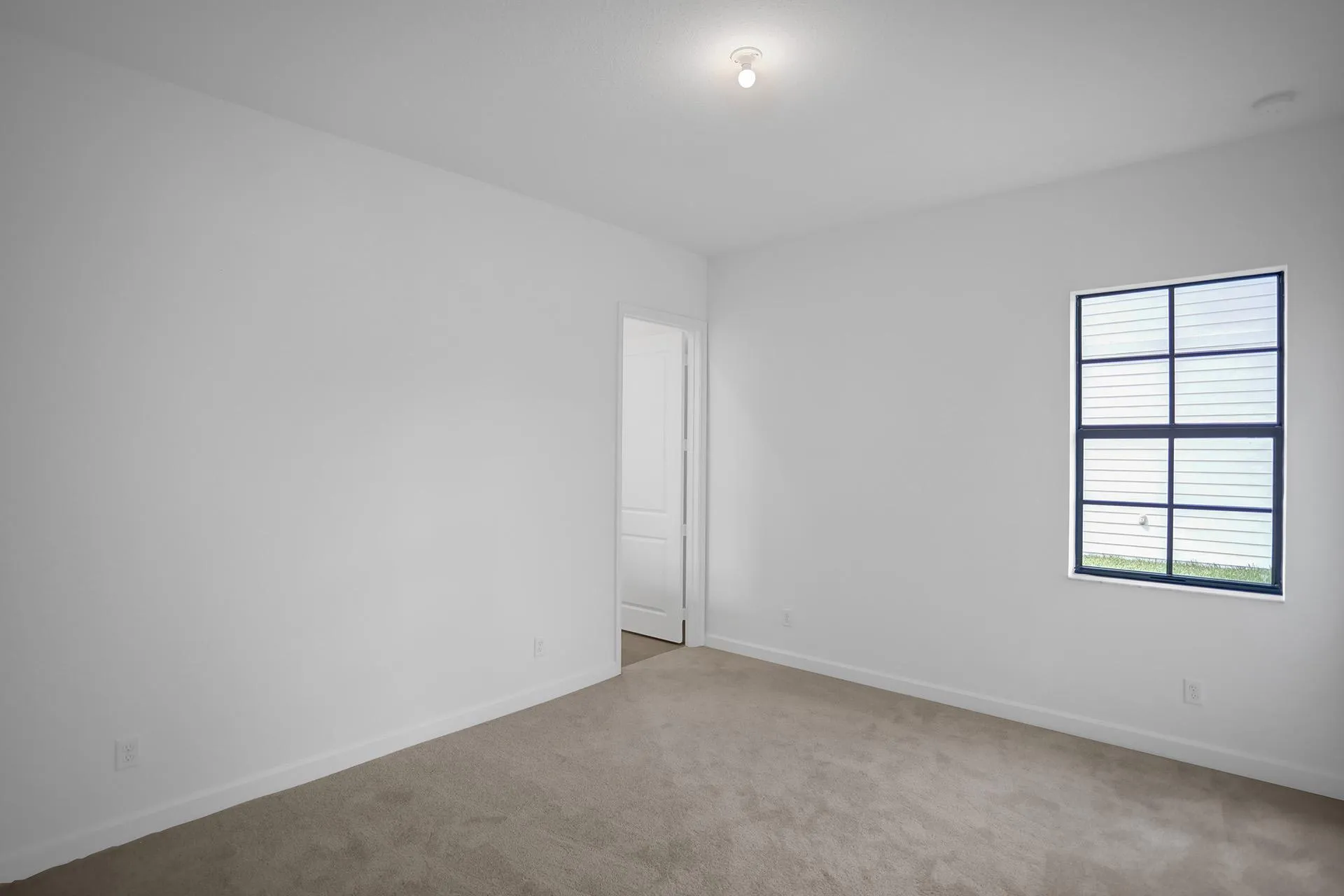 Second Room in Suite