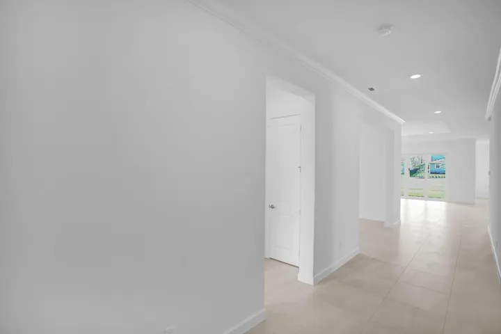 Entry Hallway 2