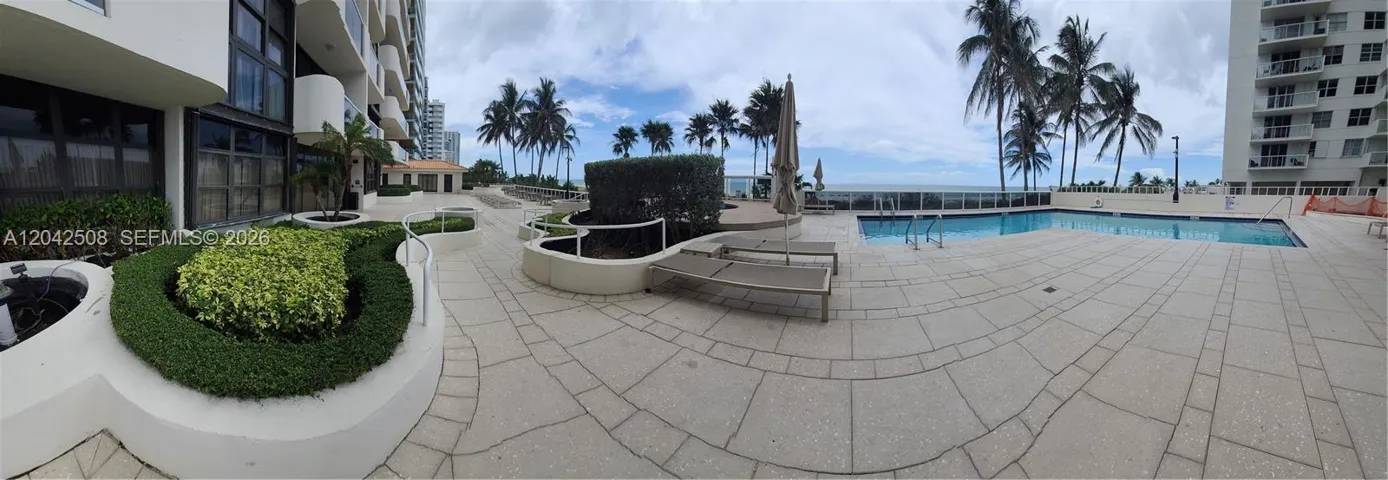 L Pool
