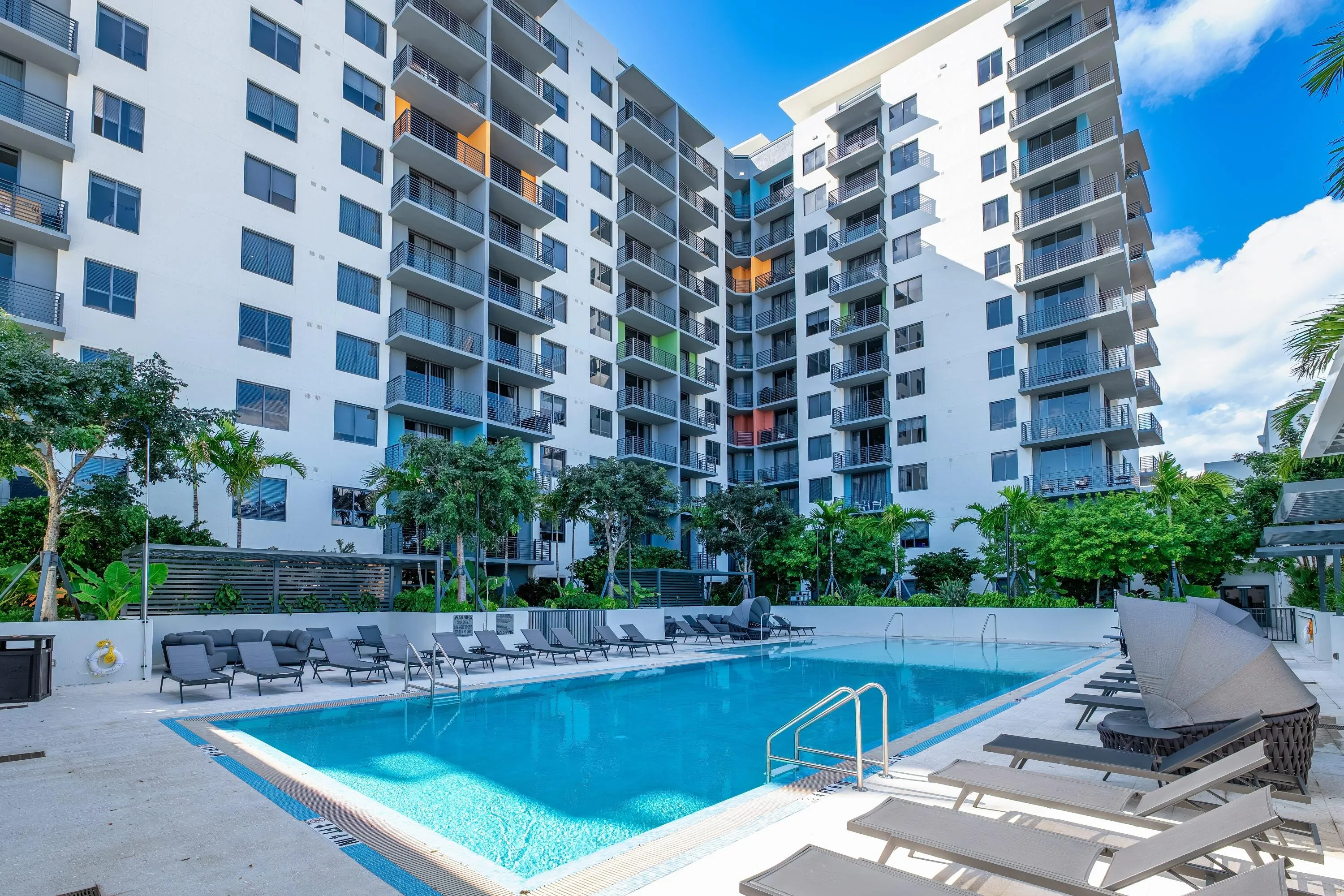 301-Pool-Area