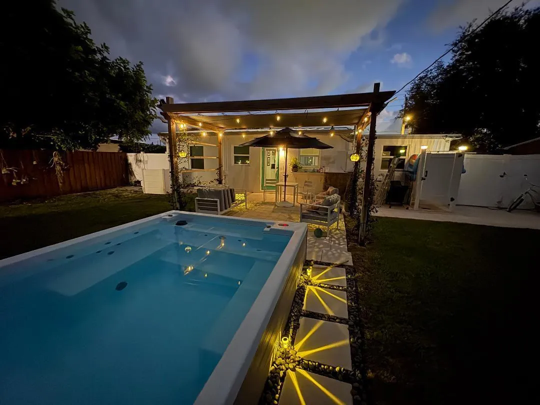 Kee Backyard Nightime
