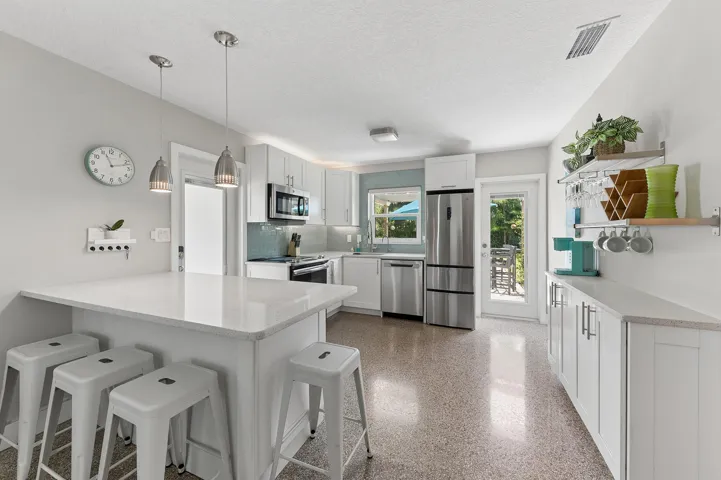 kitchen full