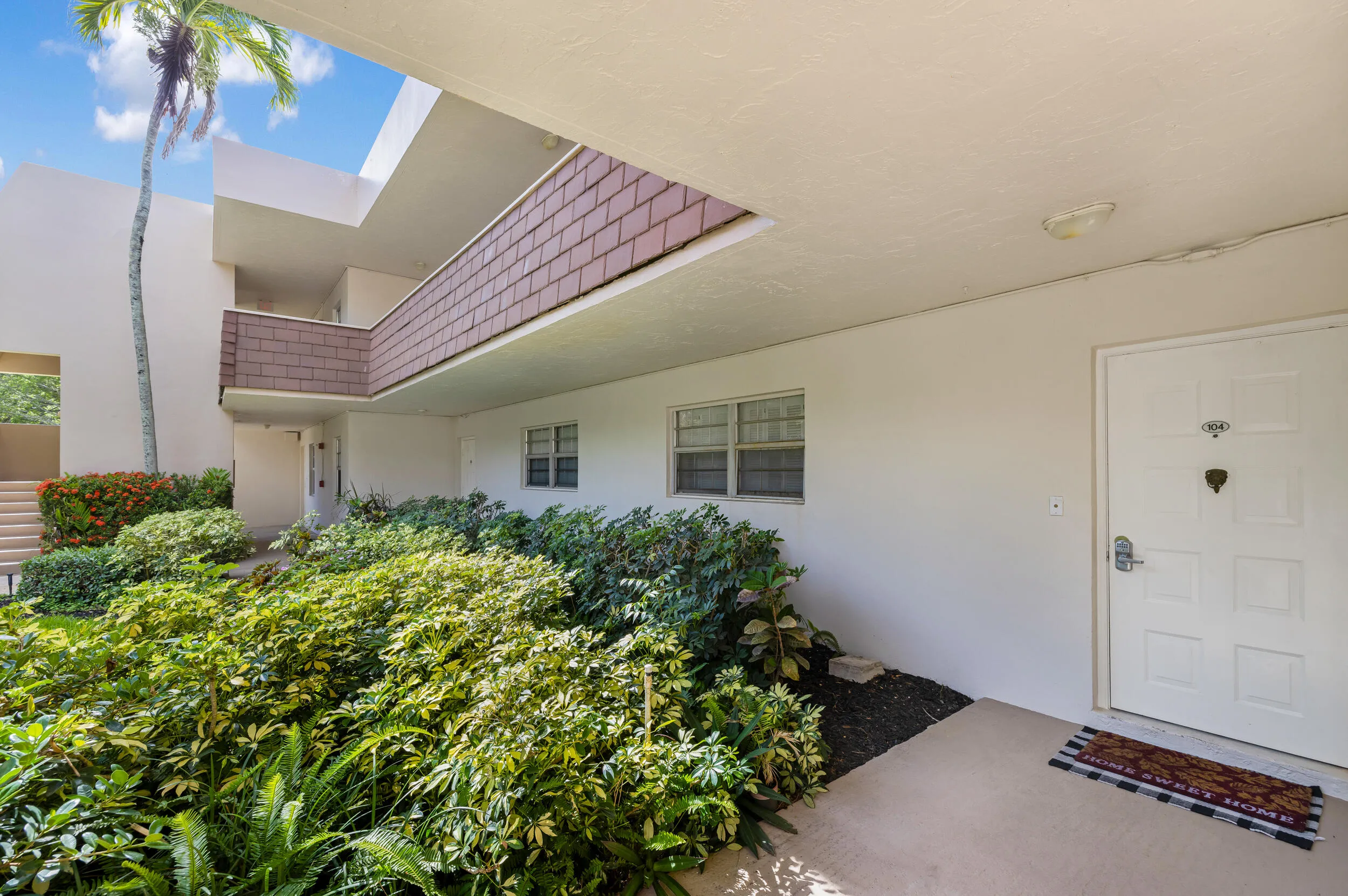 3621 Oaks Clubhouse Dr-Pompano Beach, Ma