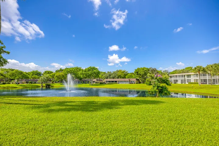 3621 Oaks Clubhouse Dr-Pompano Beach, Ma