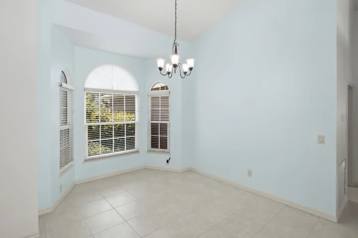 9-web-or-mls-214-sw-fernleaf-trl