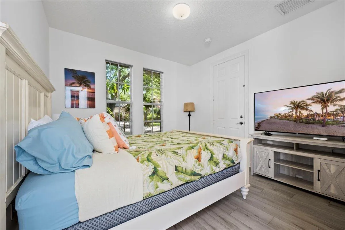 Guest Suite (5th Bedroom)