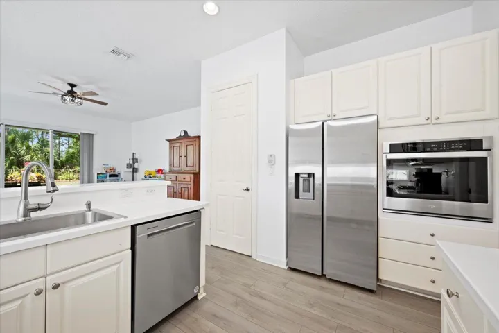 Open Modern Kitchen