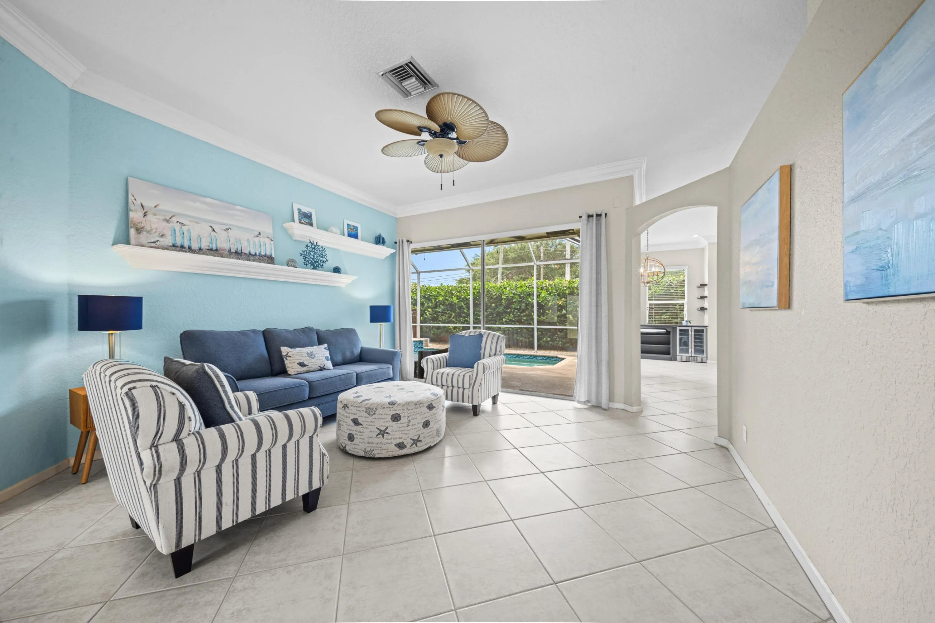 LIVING ROOM 1