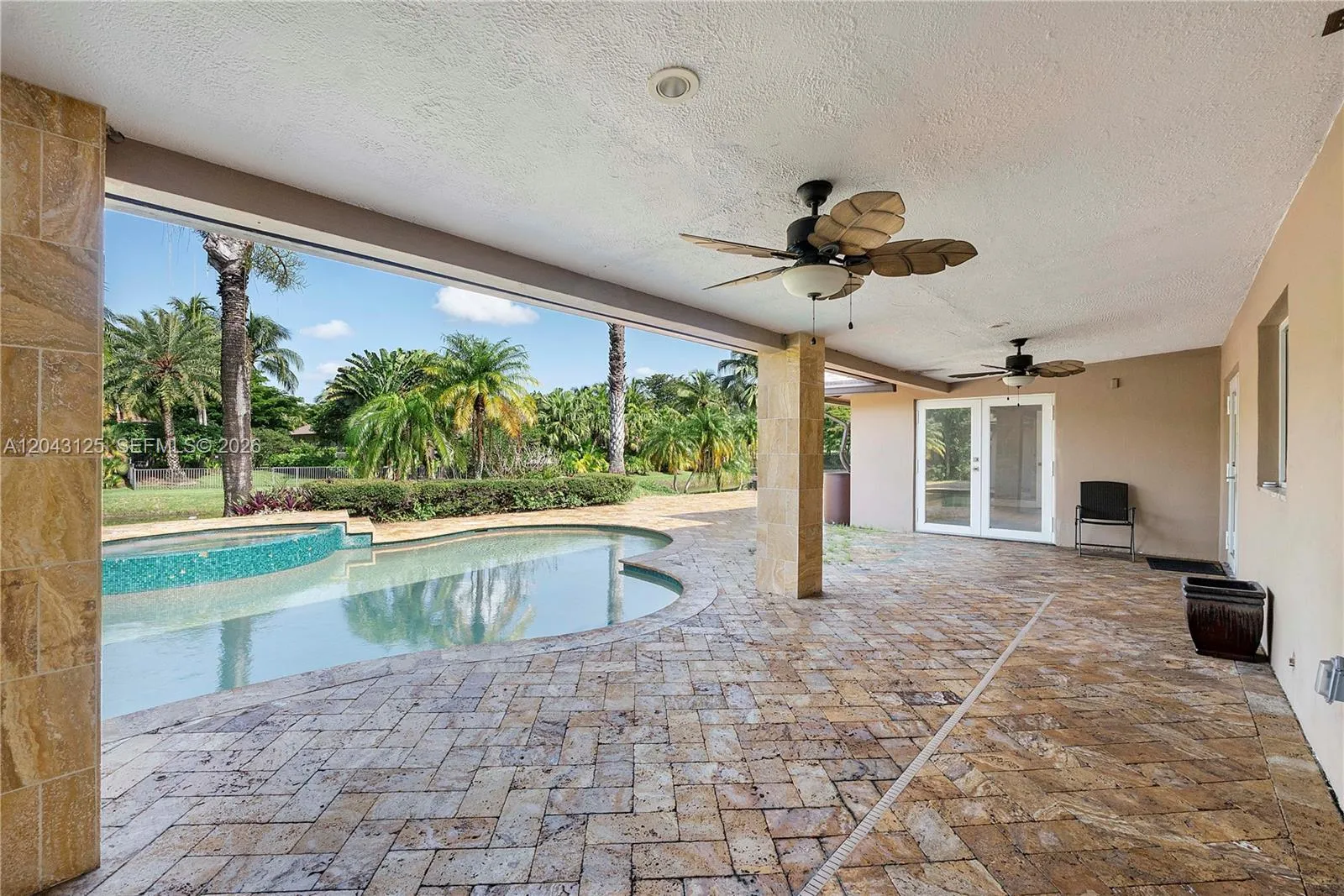 Photo 44