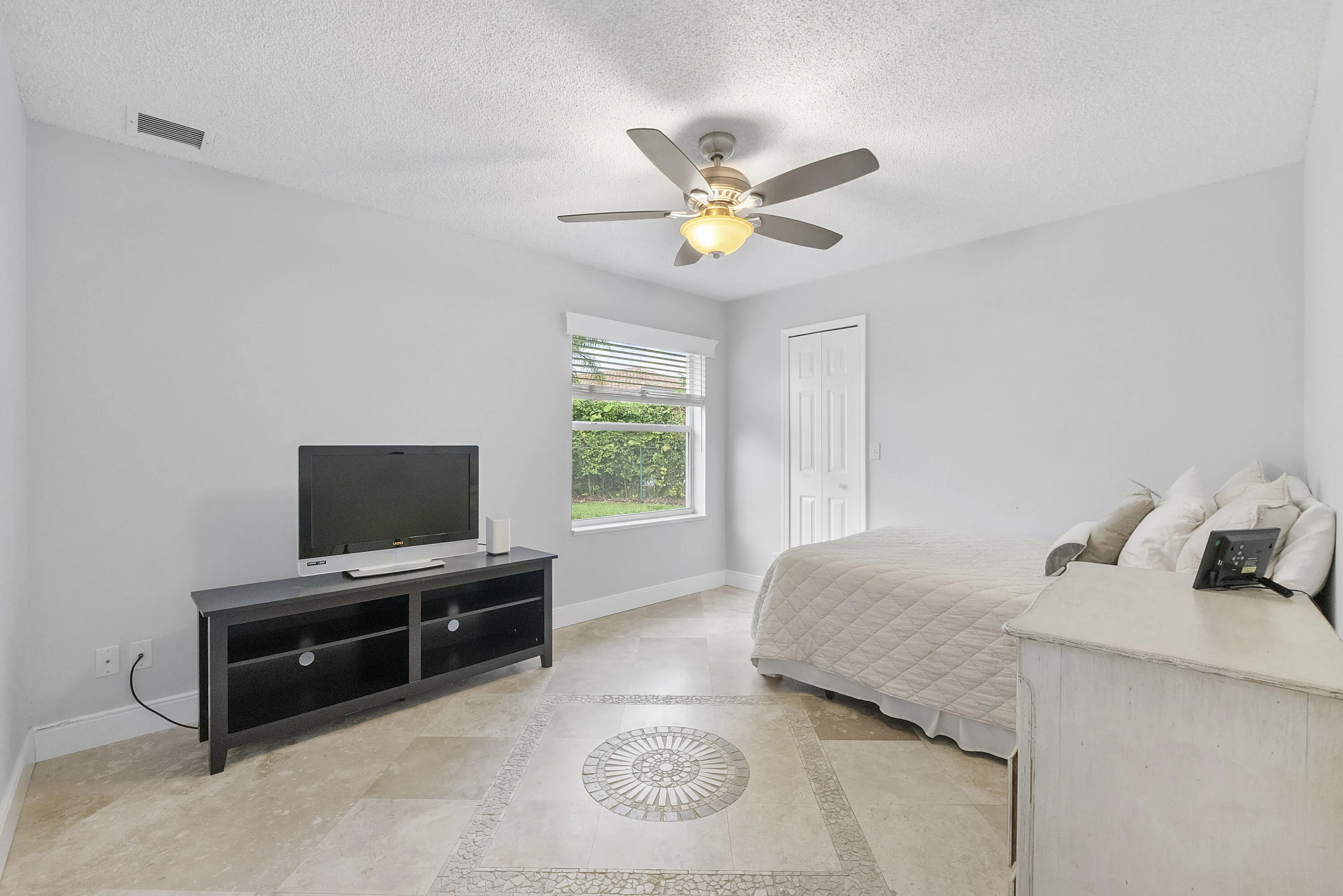 6424 Nw 98th Dr_051