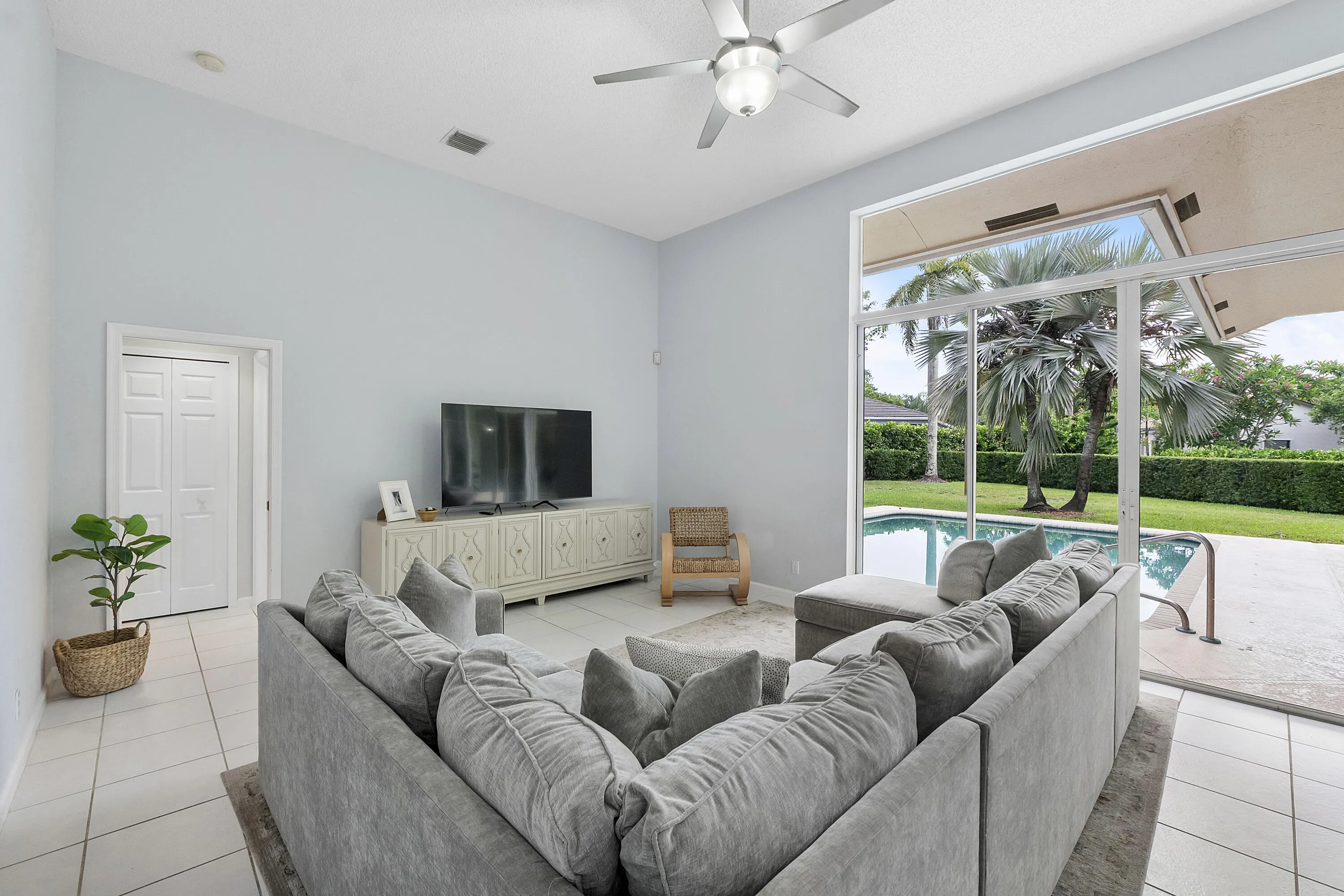 6424 Nw 98th Dr_061
