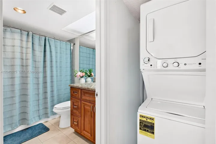 2nd Bathroom