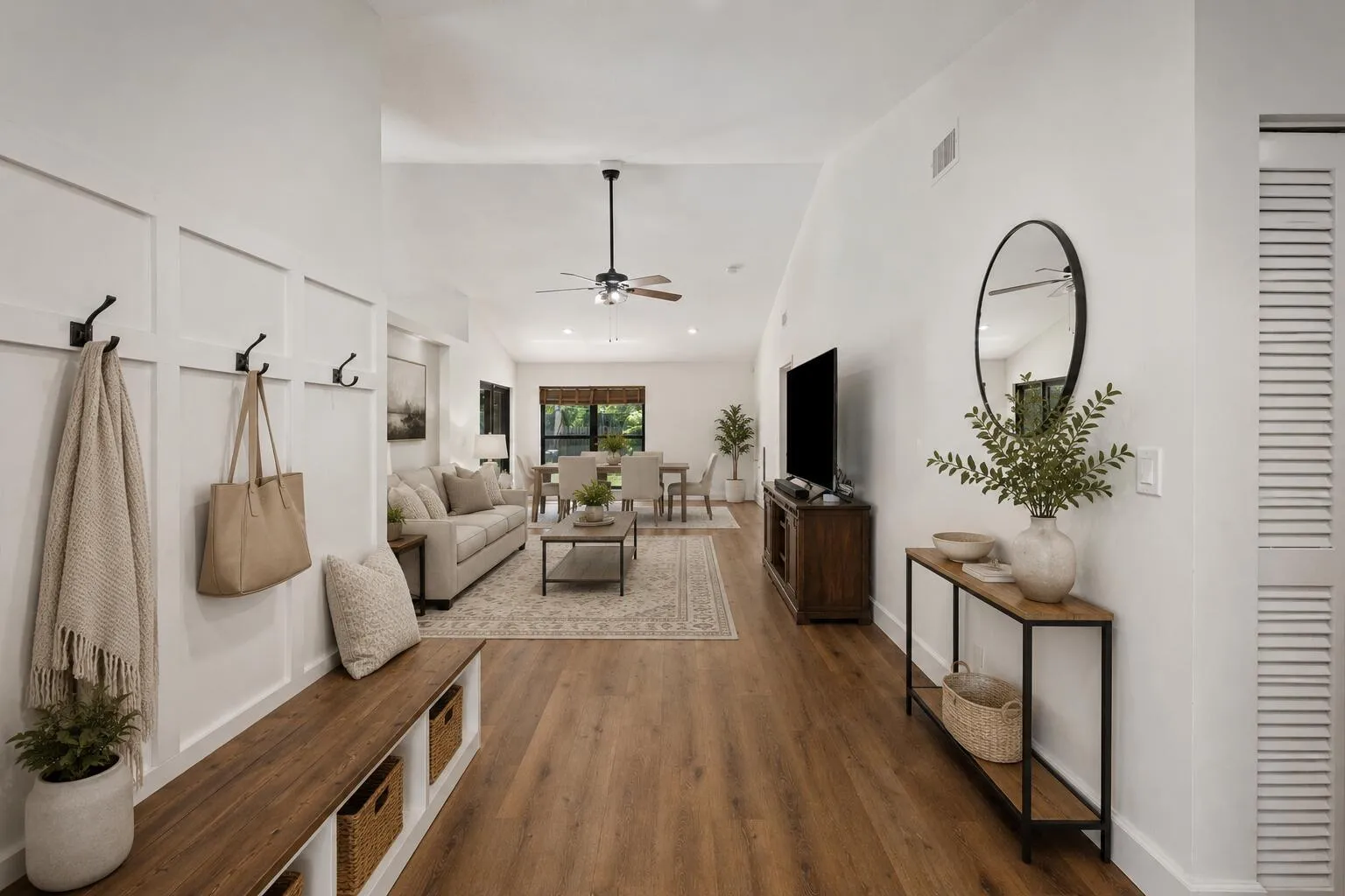 Virtually Staged Entryway