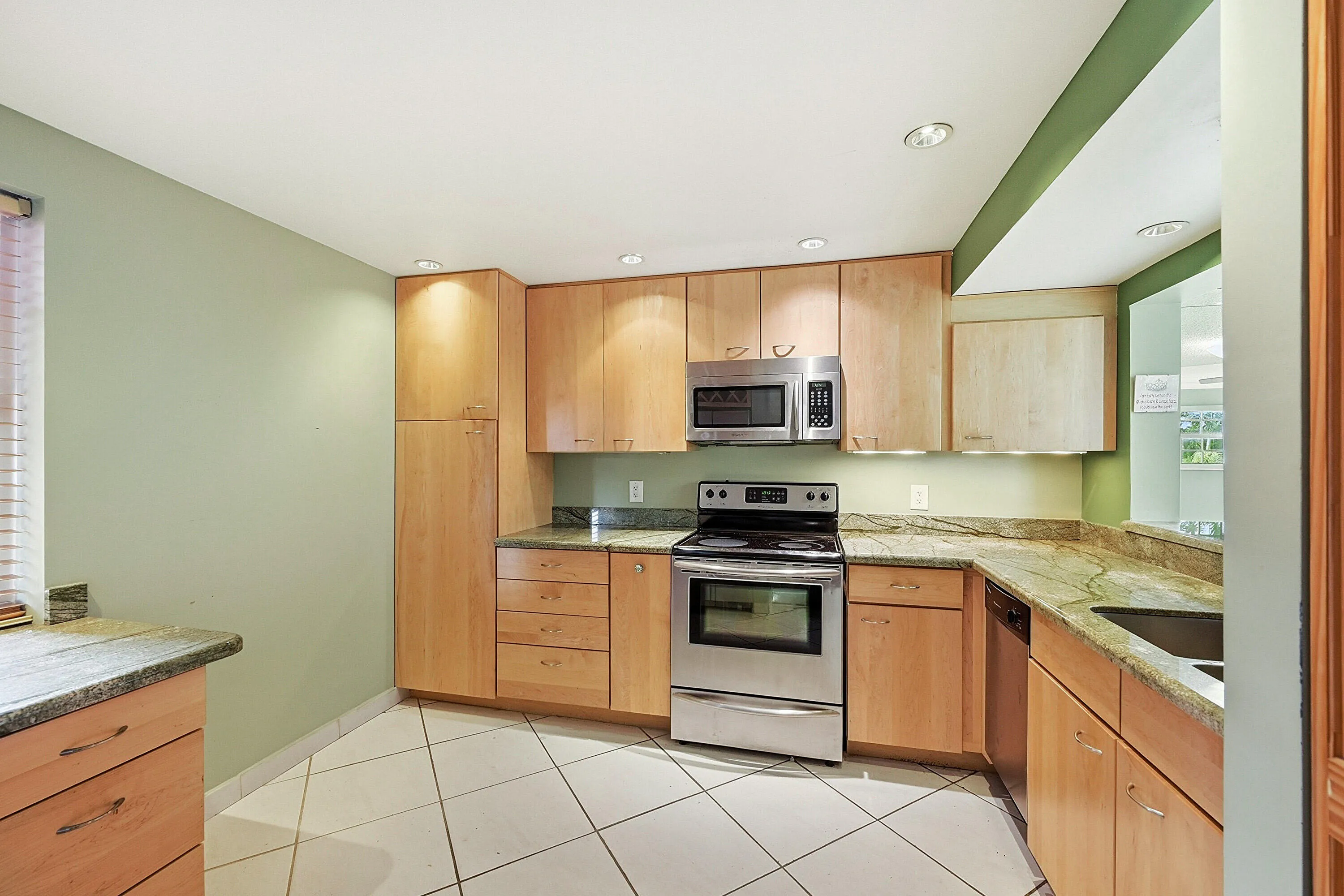 14_kitchen
