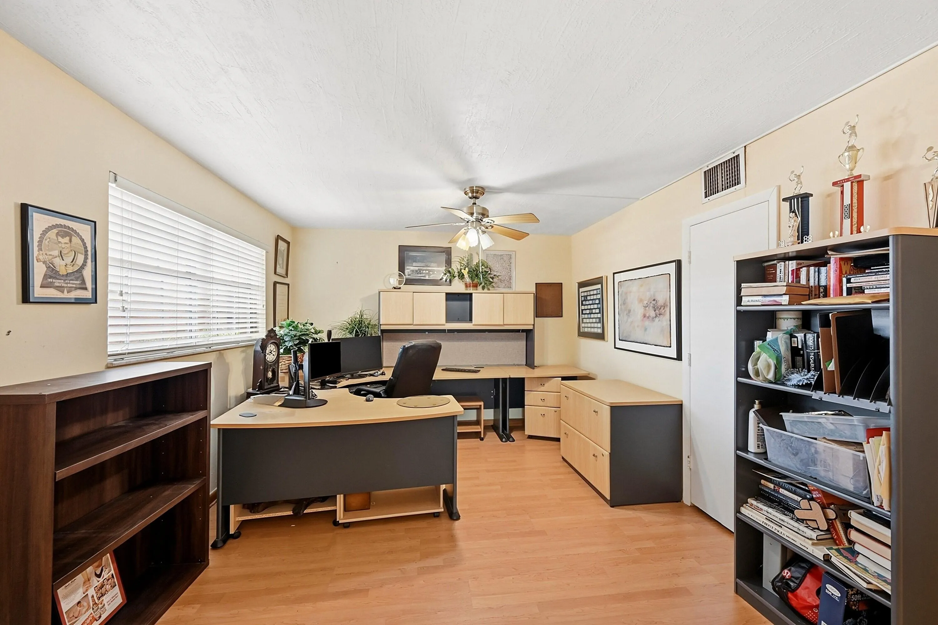 2nd bedroom / office