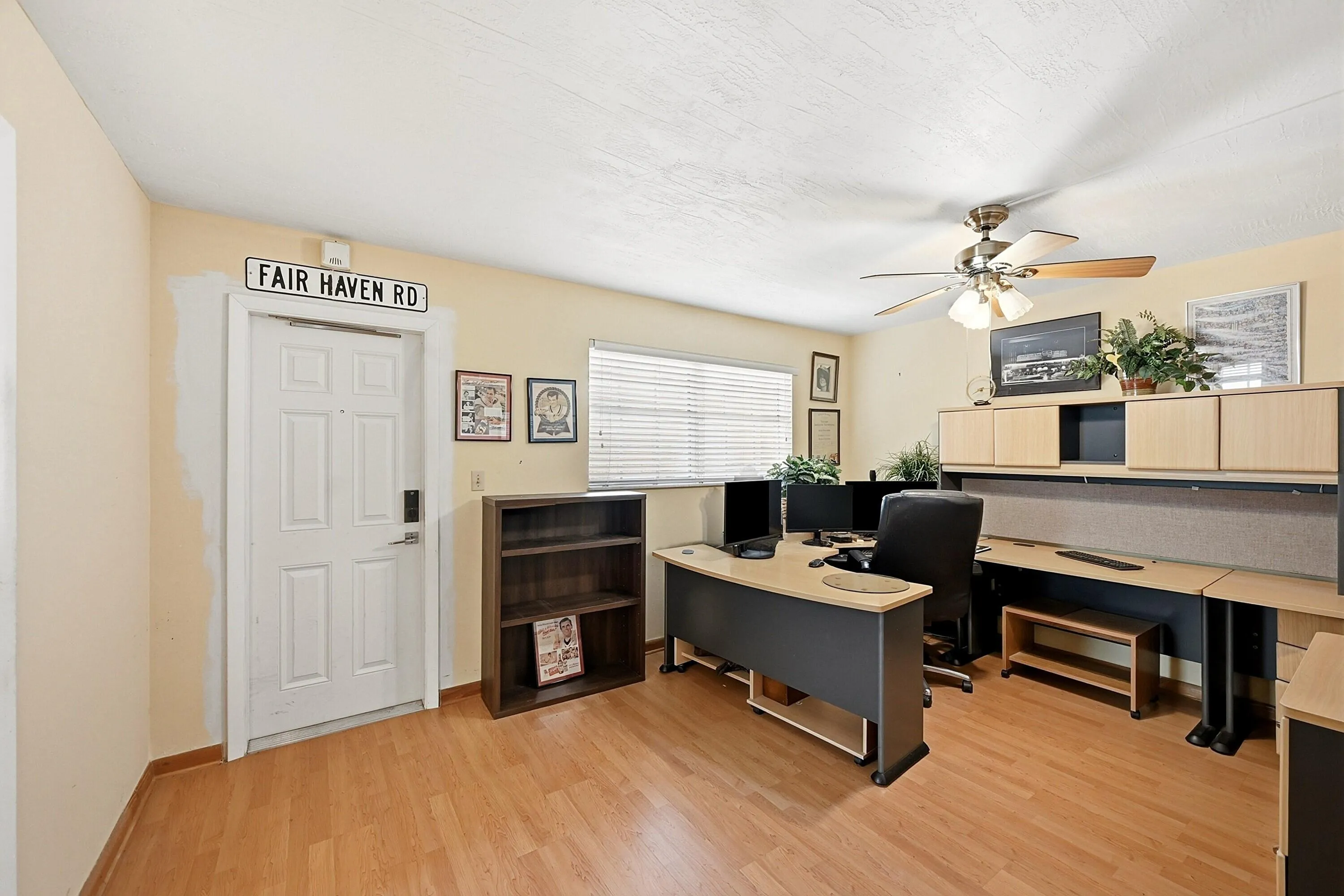 2nd bedroom / office