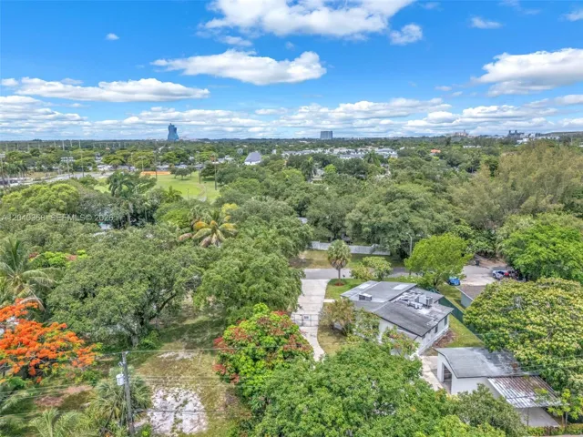~2–3 miles from the Seminole Hard Rock Hotel & Casino