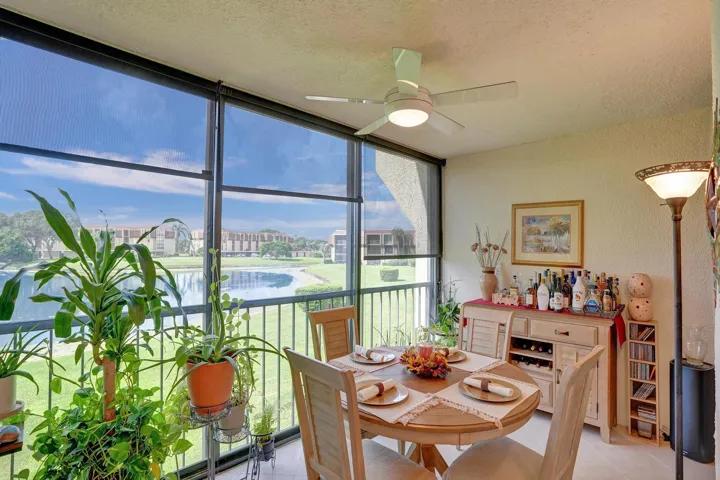 Breakfast Nook
