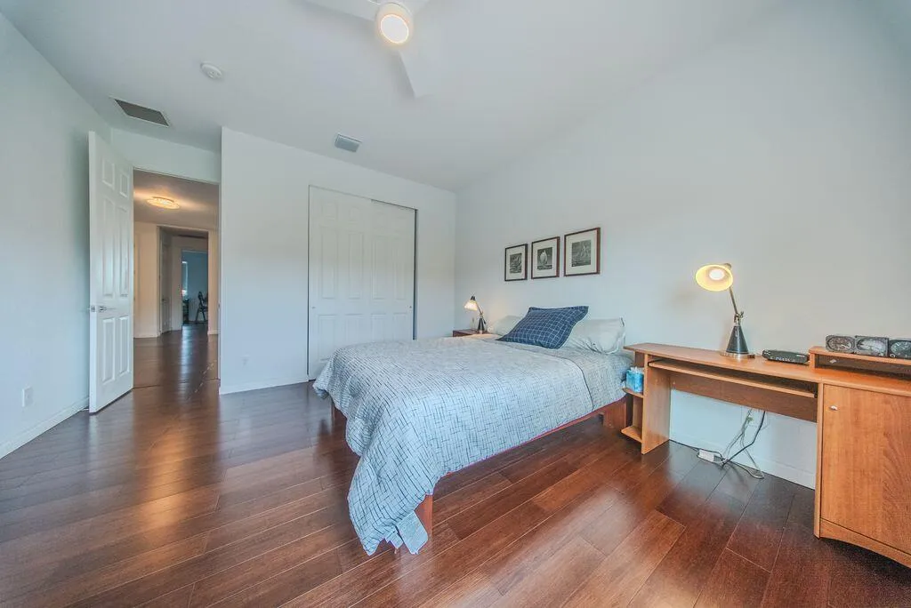 163 Bella Vista Bedroom 1 Pic 2