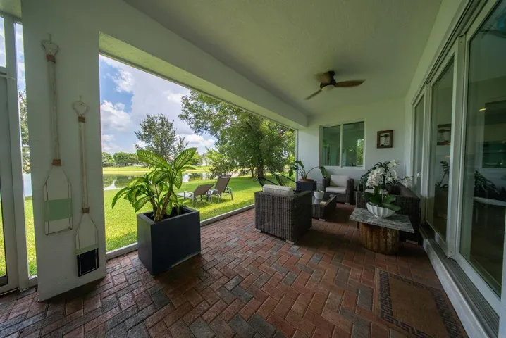 163 Bella Vista Patio Area
