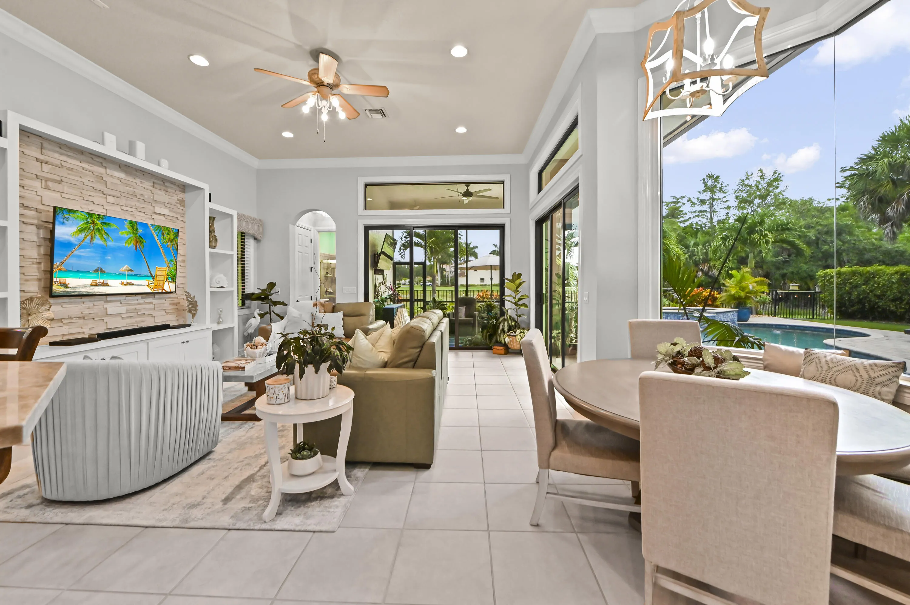 23 Family room 01