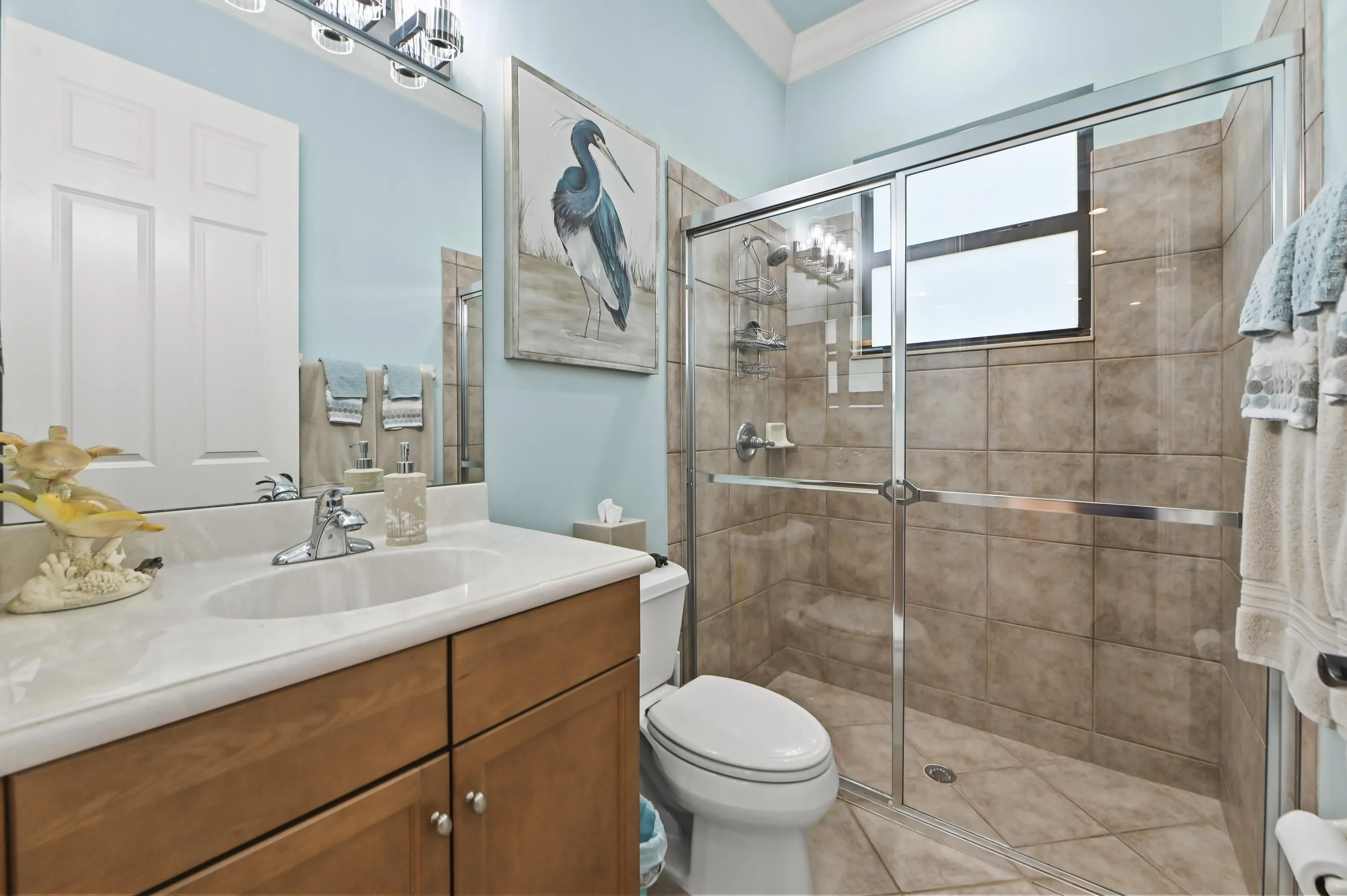 27 Bathroom 01