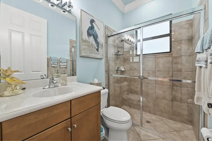 27 Bathroom 01