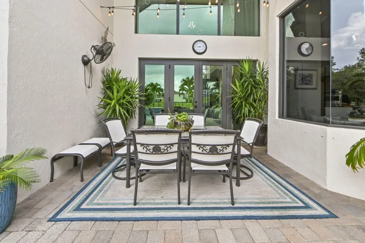 63 Patio 01
