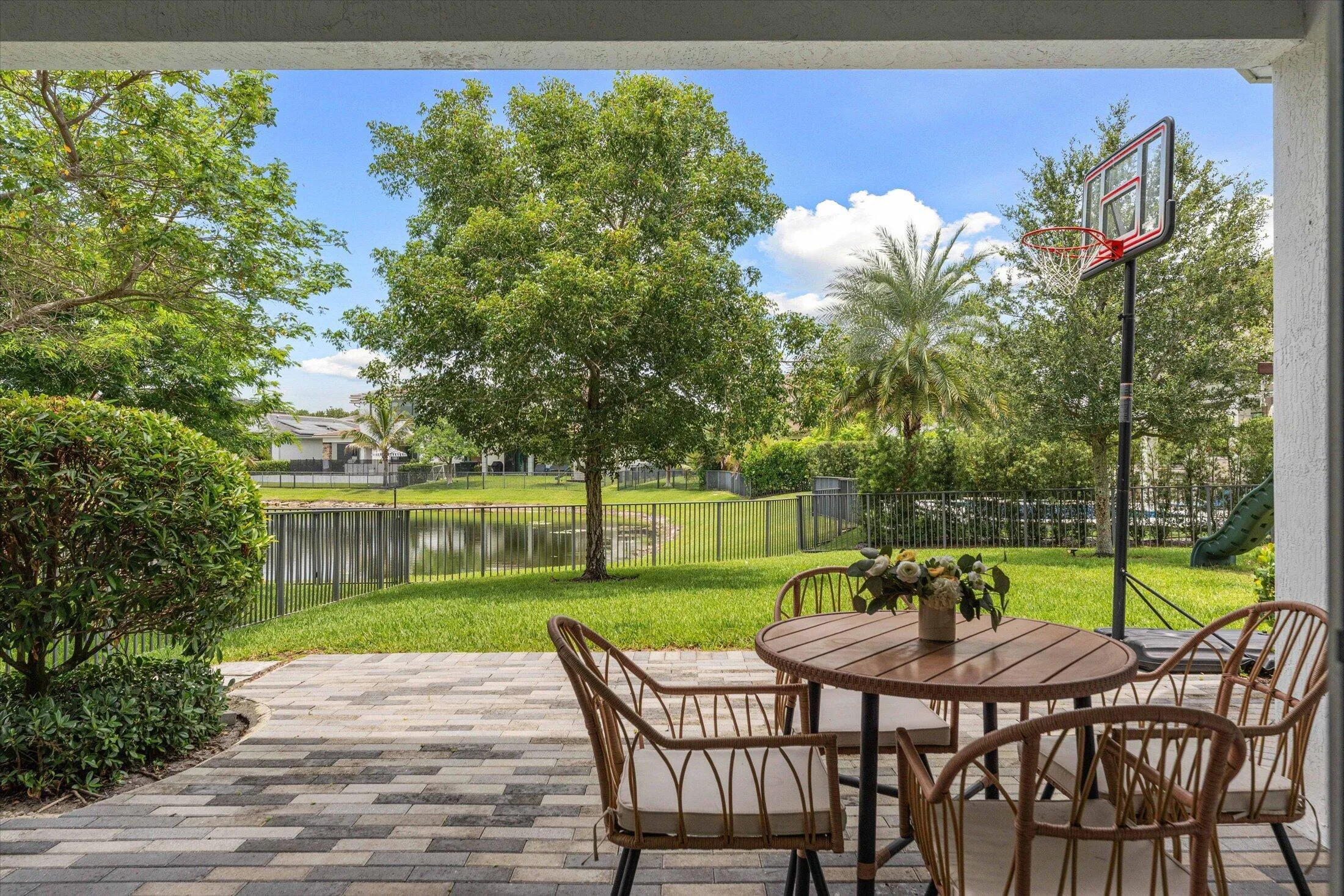 21-10765 Windward St, Parkland-22