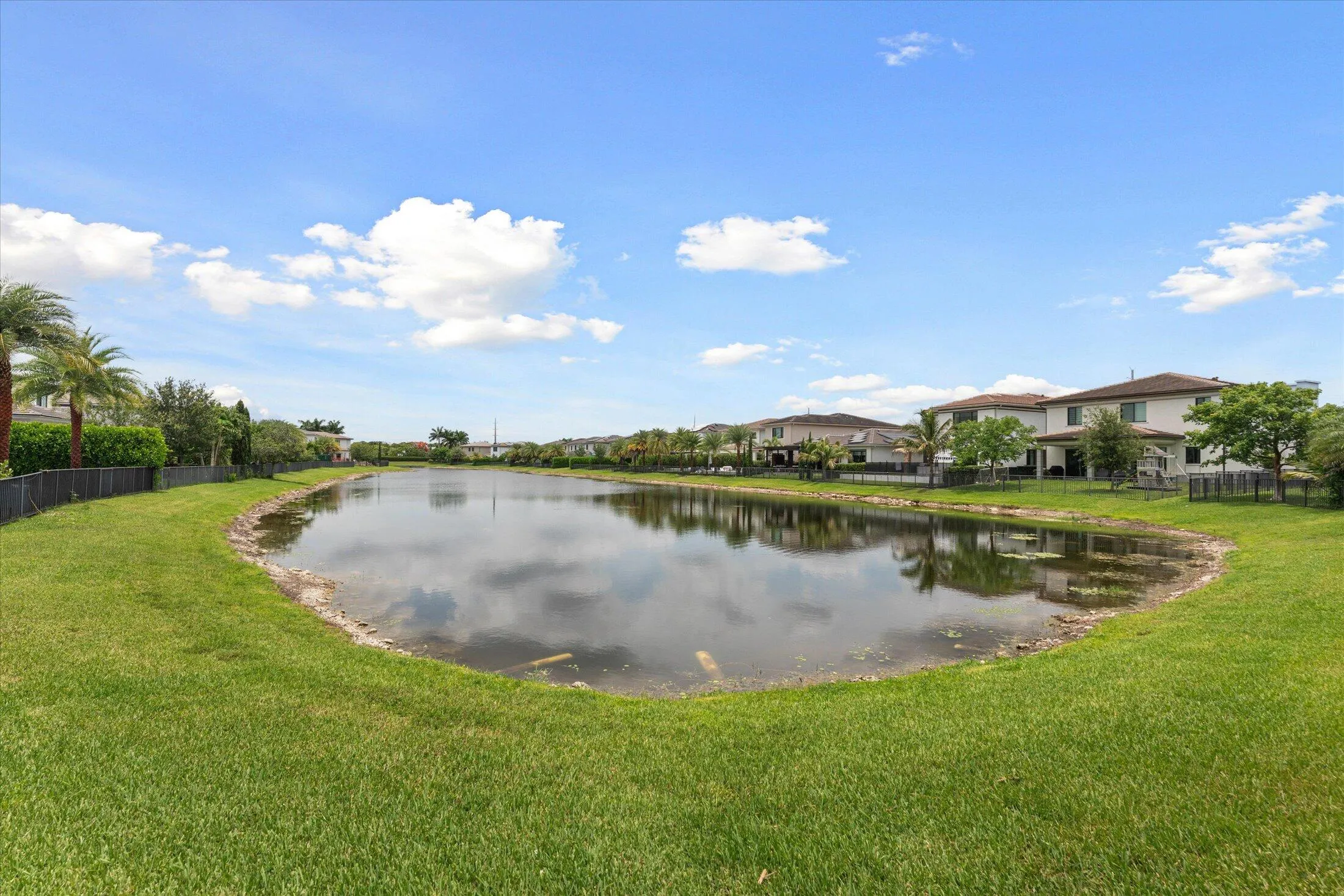 26-10765 Windward St, Parkland-27
