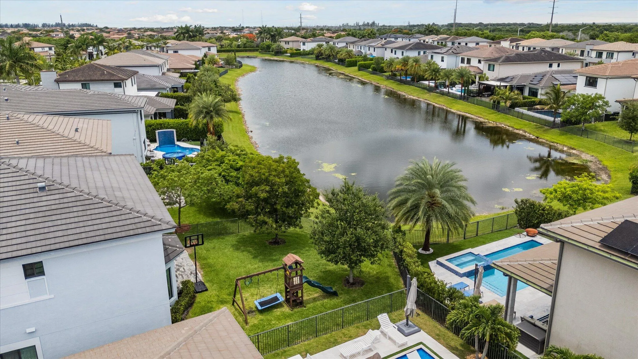 53-10765 Windward St, Parkland-53