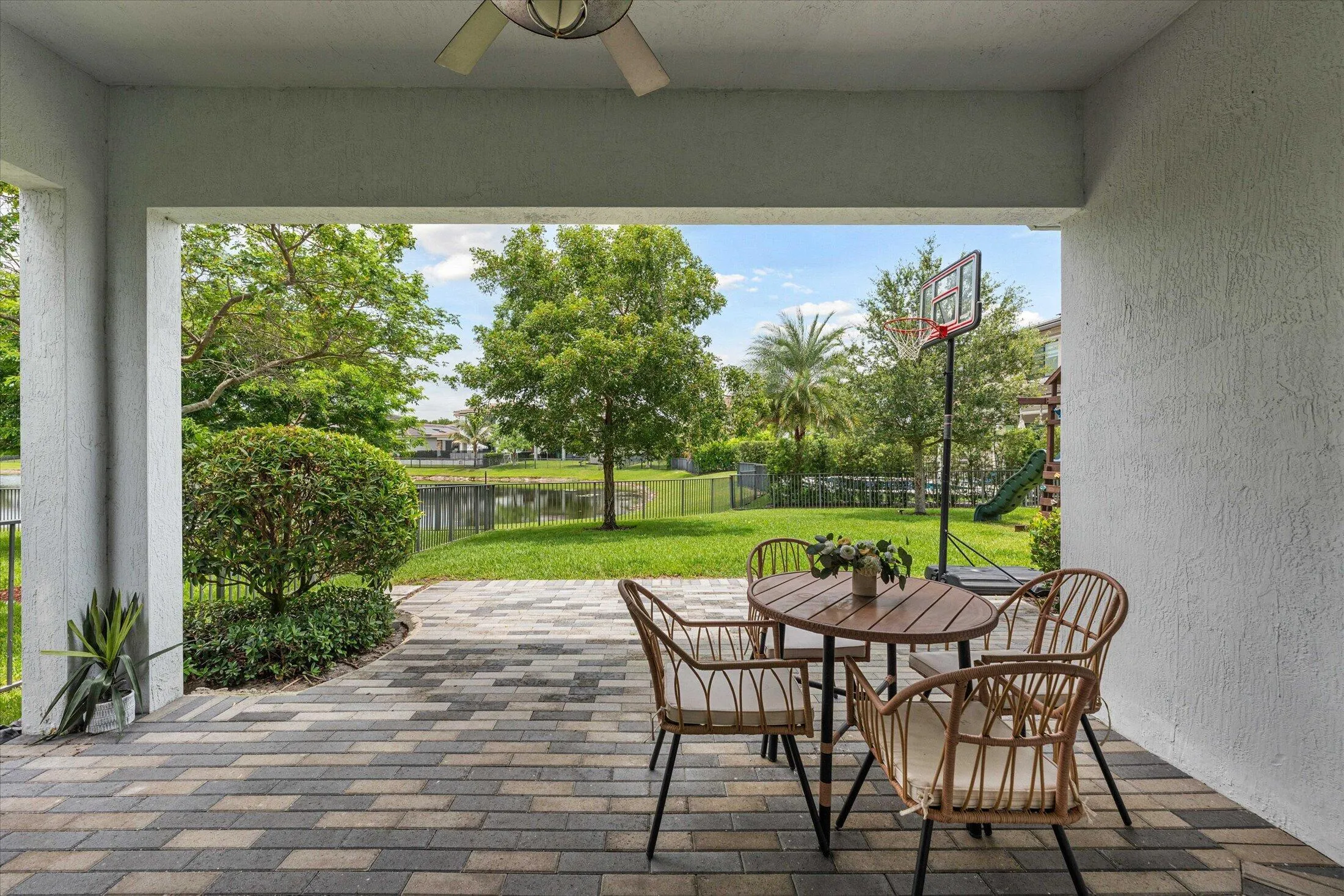 20-10765 Windward St, Parkland-21