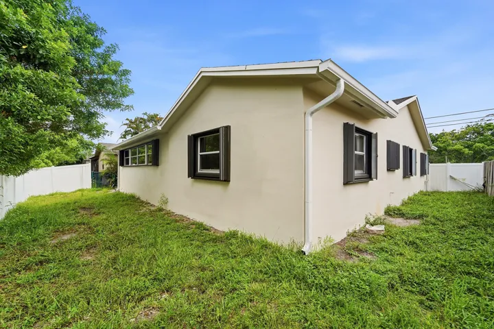 33_property exterior