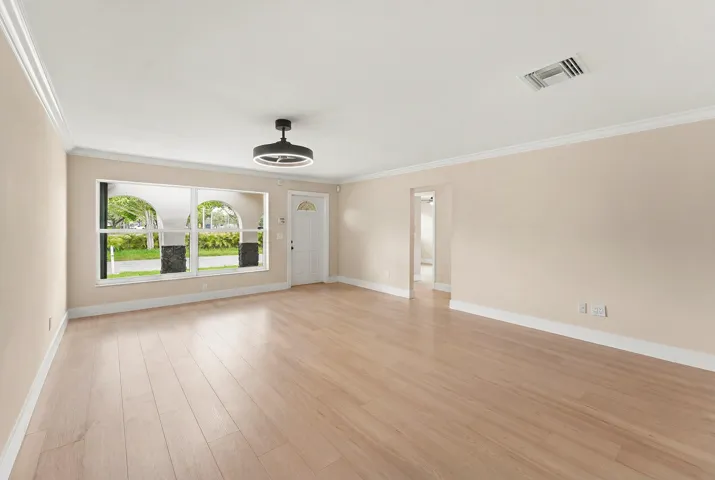 08_living room