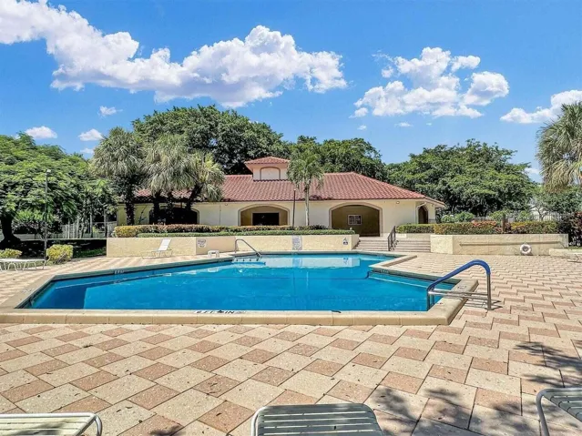Windwood Pool