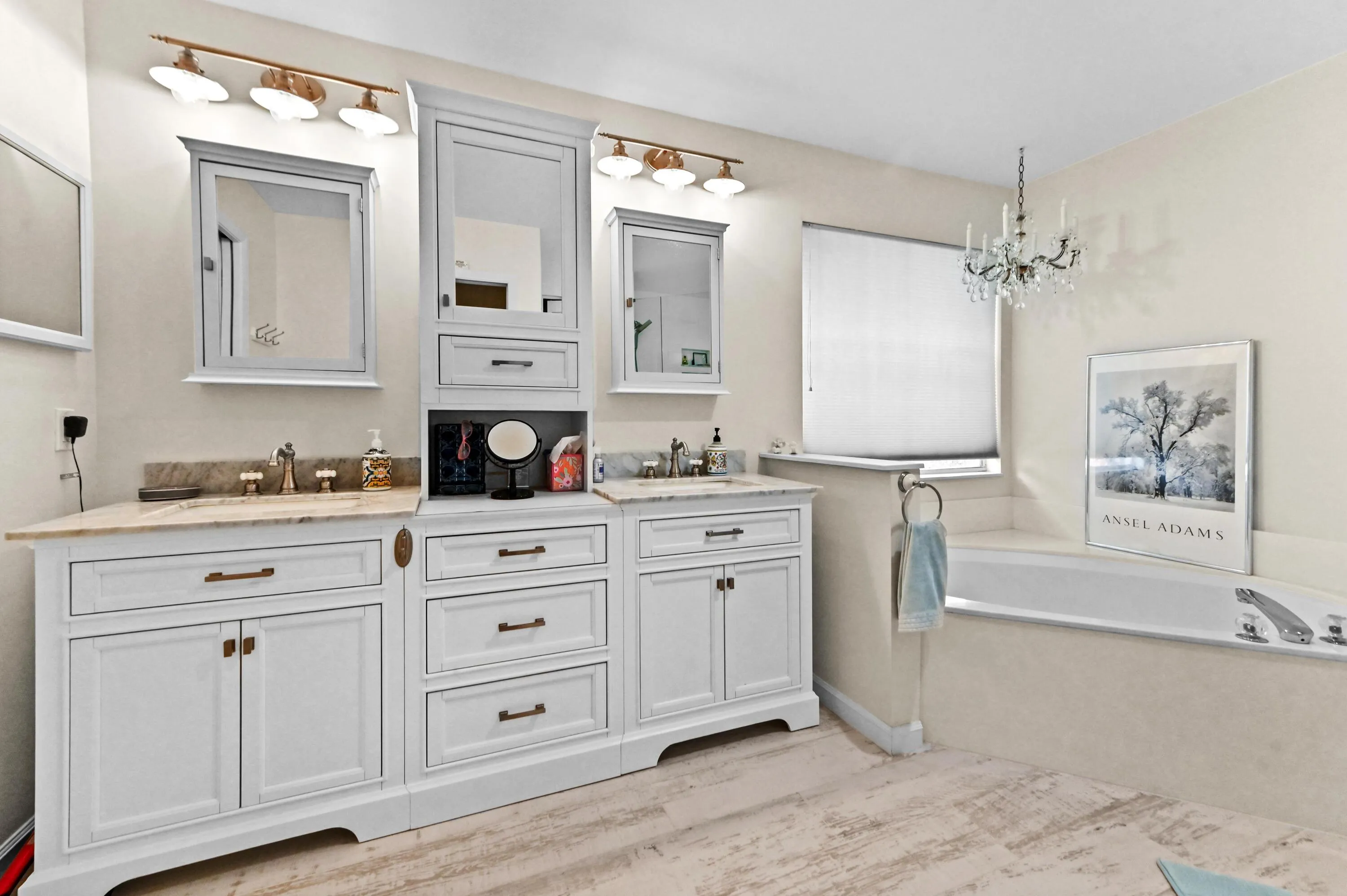 33 Bathroom 03