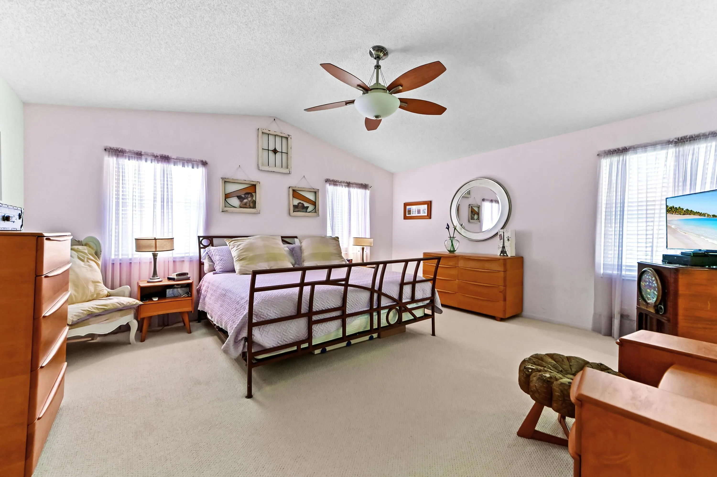 29 Bedroom 03