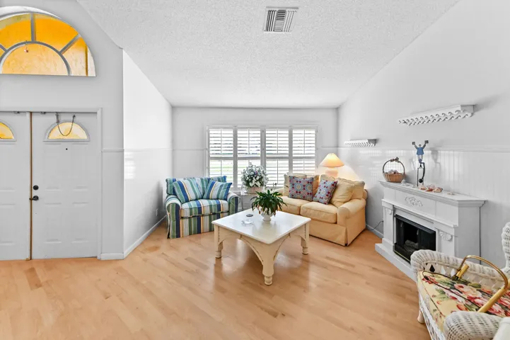 07 Living room 02