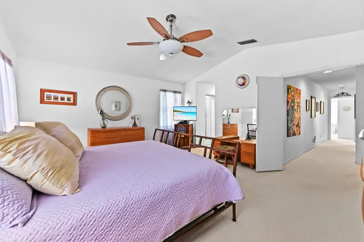 31 Bedroom 05