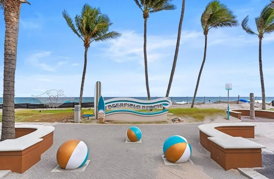 Deerfield Beach - only 10 min away!