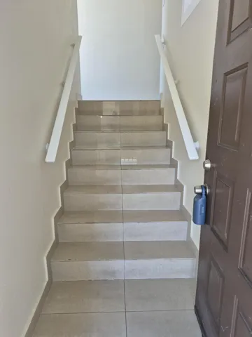 Breezes- Front Entryway