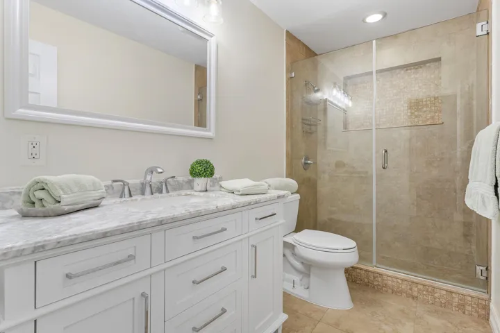 Guest Bath Room