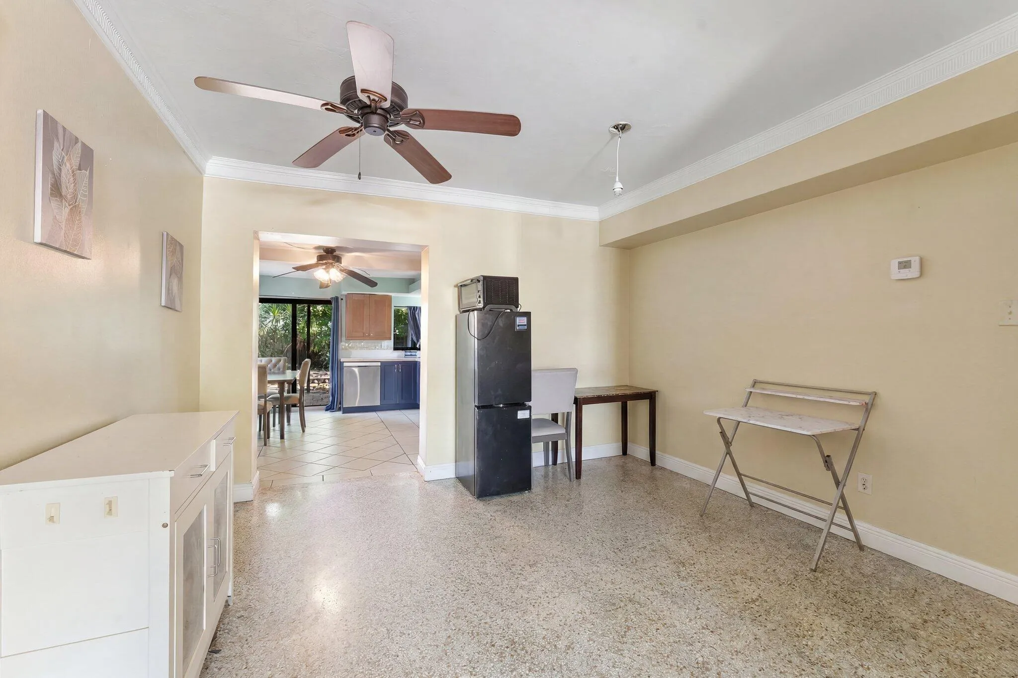 12-1326 SW 23rd Ave_012_declutter_31c0ba