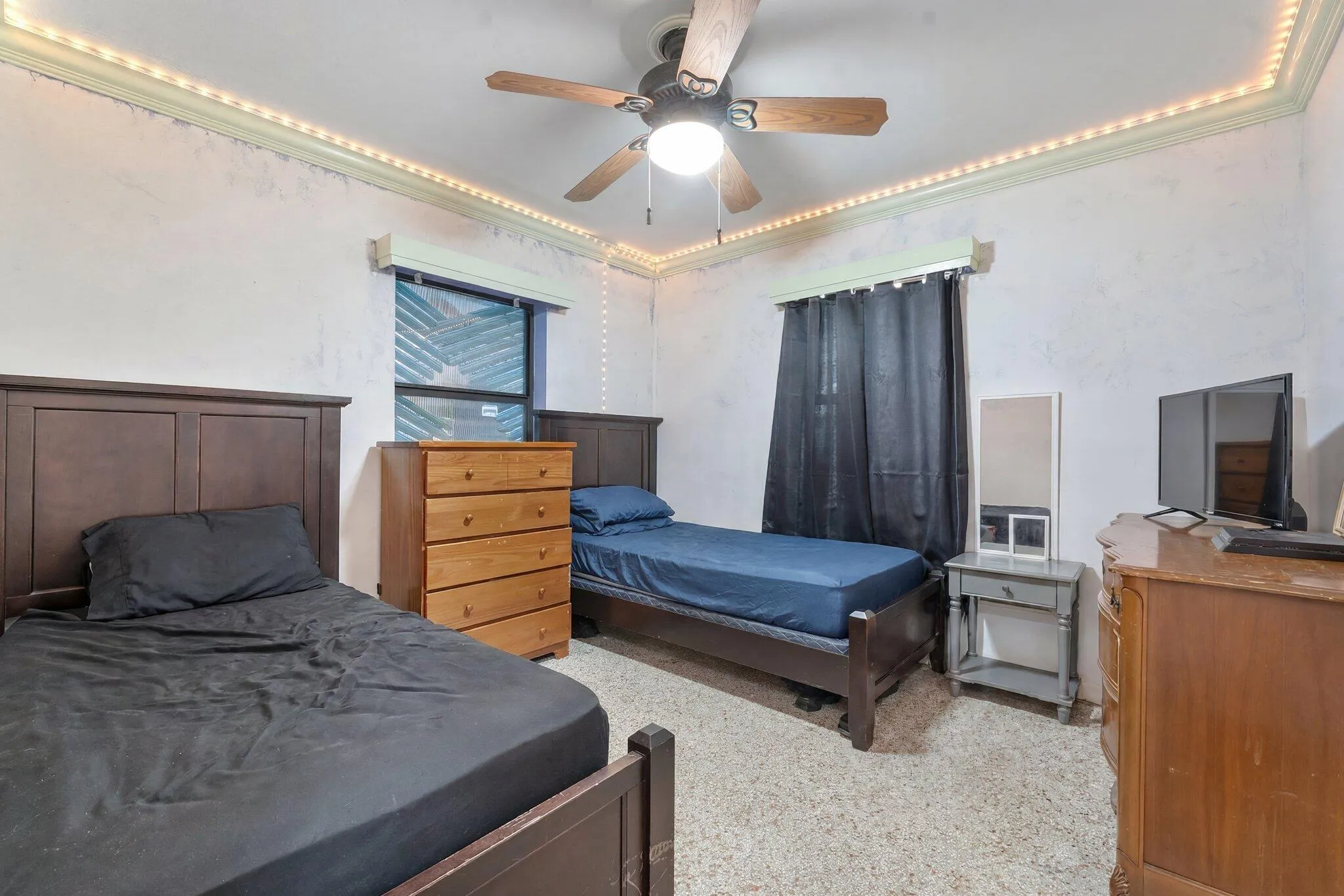 16-1326 SW 23rd Ave_016_declutter_6f0fcc