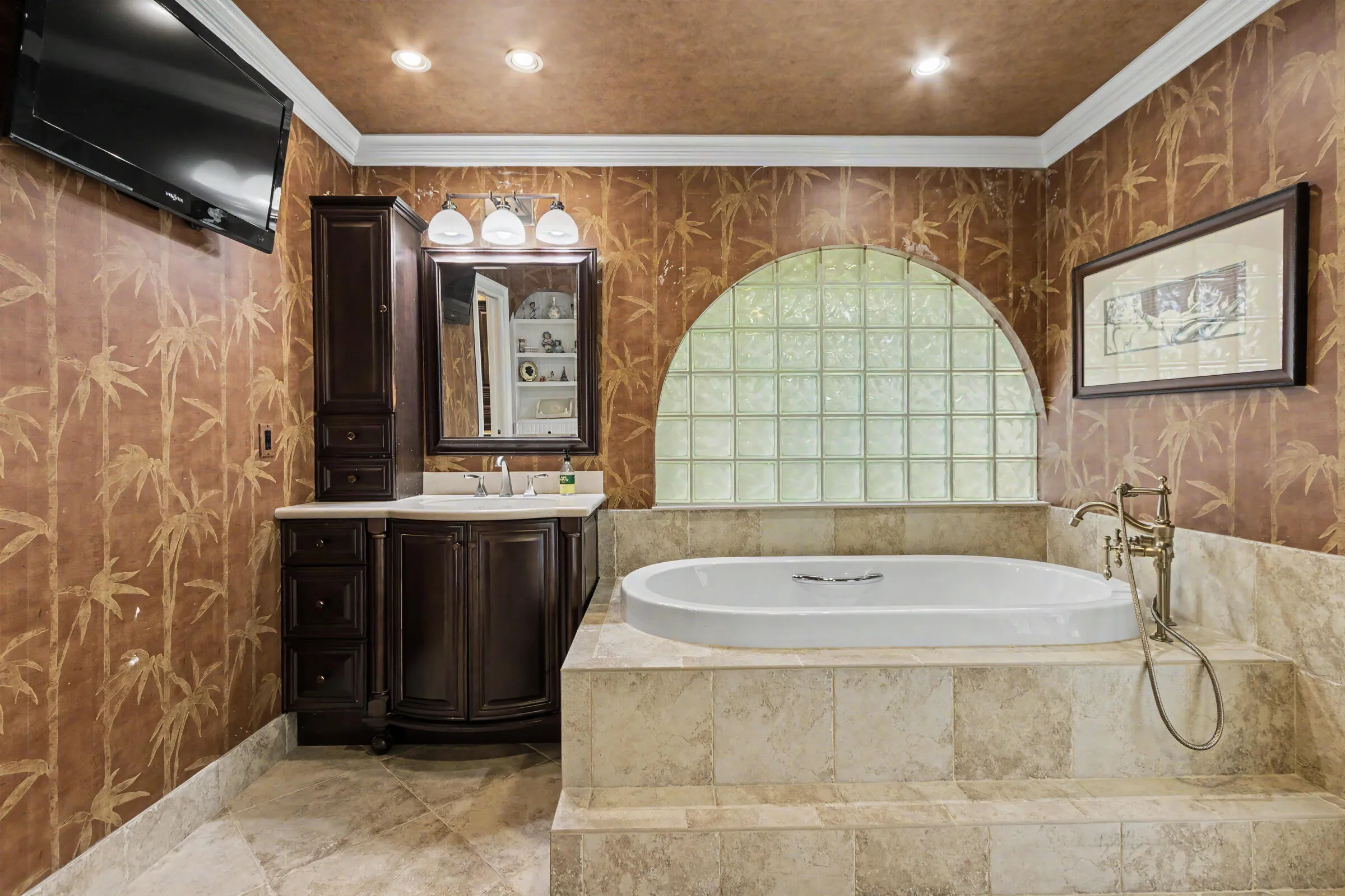 Roman Jetted Tub in Primary Bathroom
