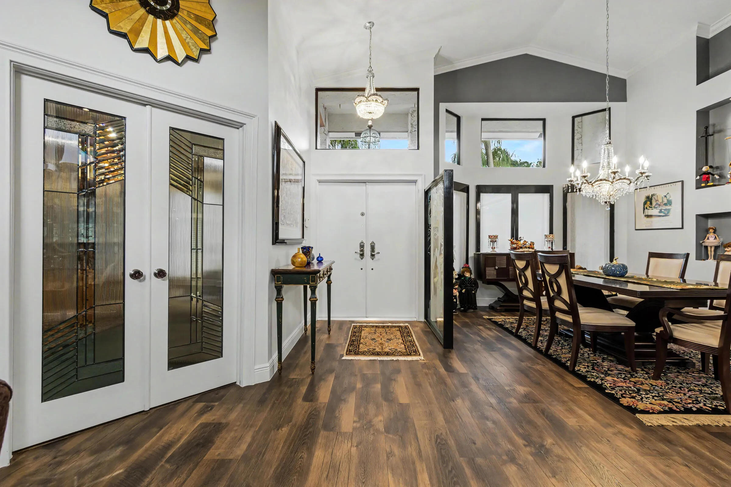Large Open Front Entrance/Sitting and Dining Rooms