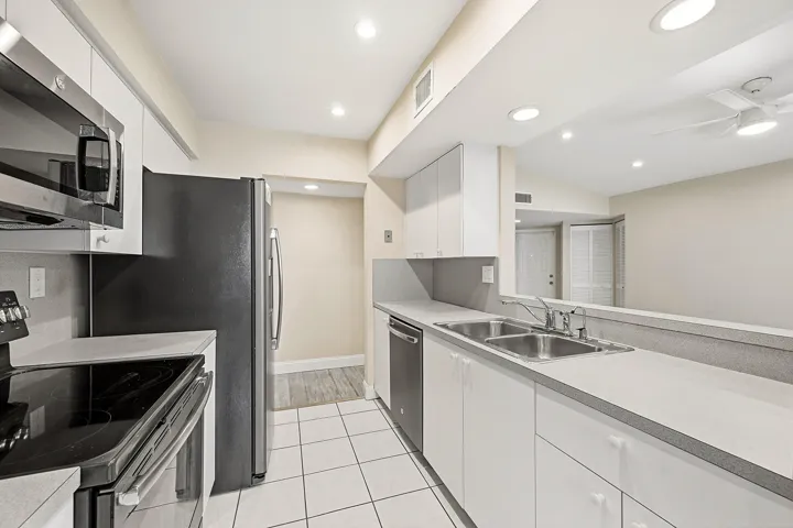 10_Kitchen