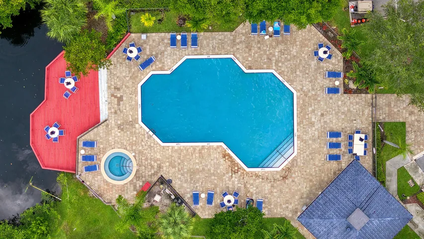35_Pool