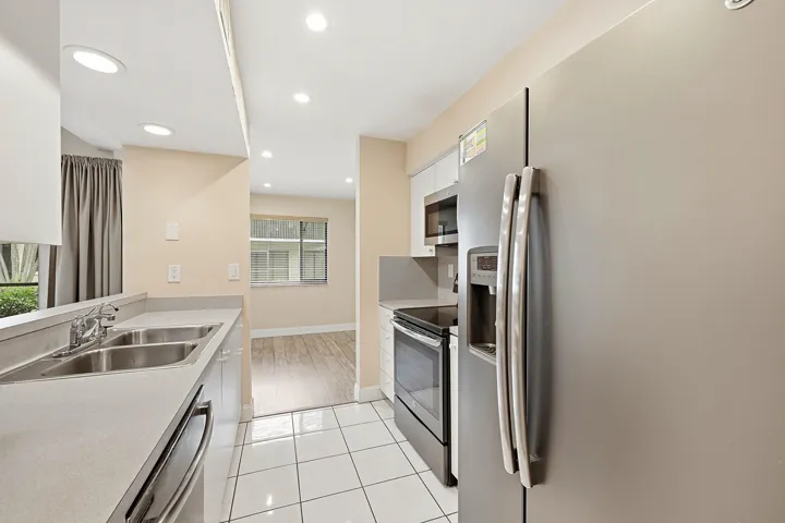 12_Kitchen